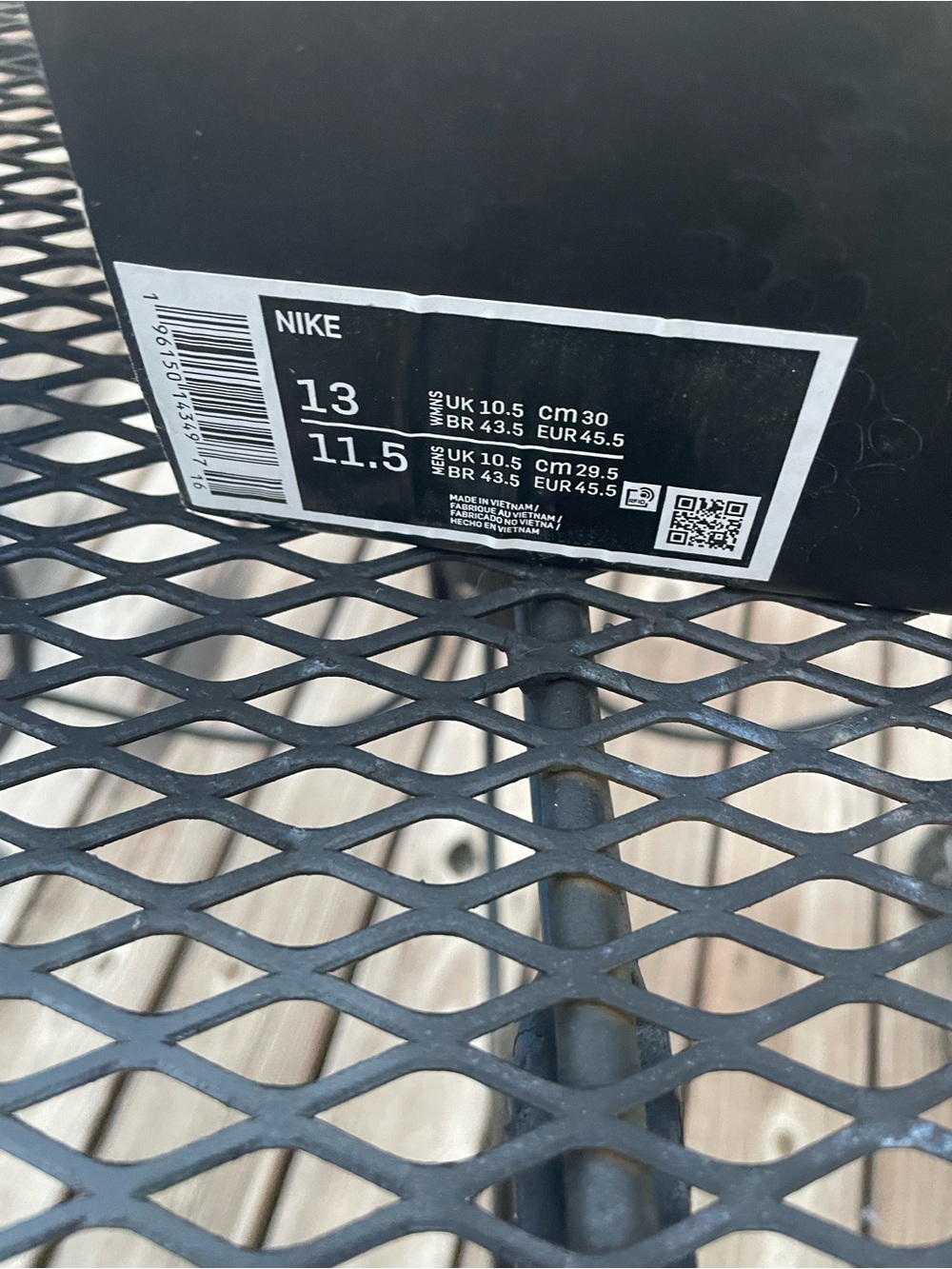 NIKE  KOBE 6  REVERSE GRINCH  NEW IN THE BOX theses are Rep not the original - Picture 3 of 7
